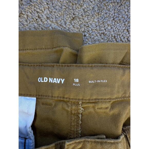 Old Navy Built-In Flex Mid-Rise Flat Front Chino Short Brown Boy's Size Plus 18 - Picture 4 of 5